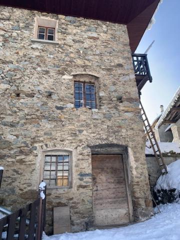 Villa Le Ponteil เลส์เดอซาลป์ ภายนอก รูปภาพ